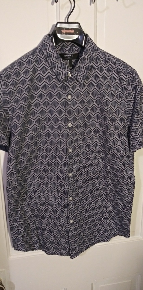 Short sleeve shirt
